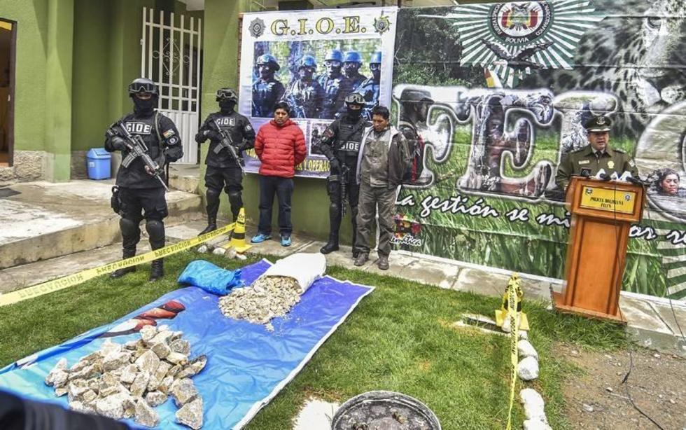 Secuestran 57 kilos de droga en una aplanadora