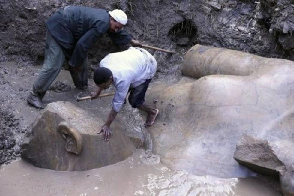 Descubren la estatua que representa a Ramsés II