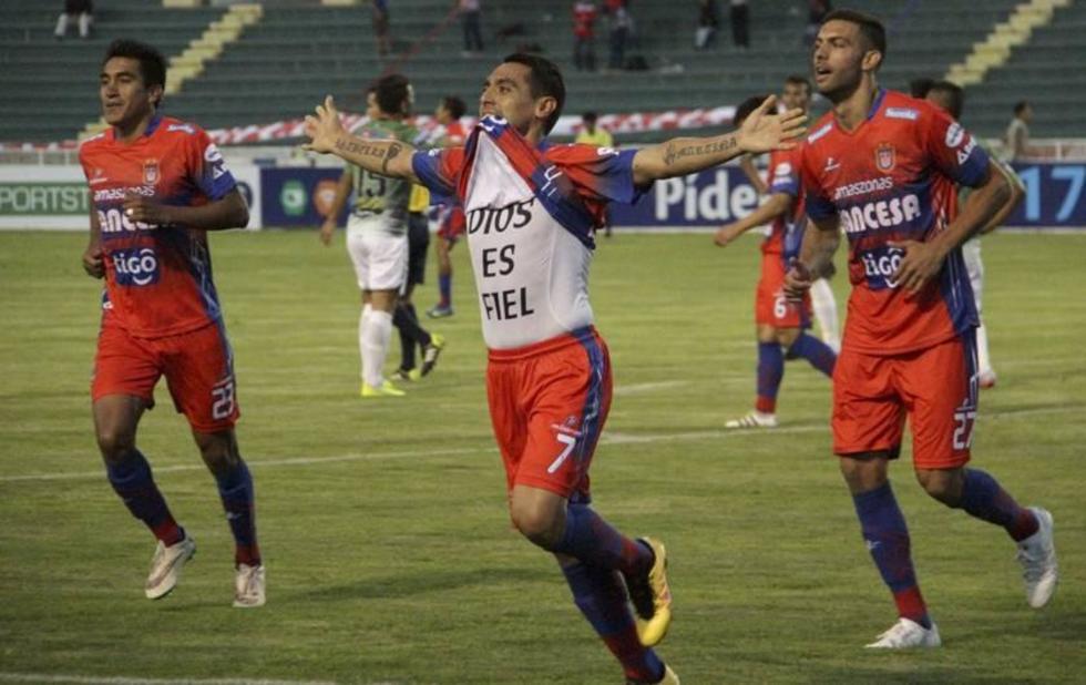 La U quiere dejar a los realistas en el fondo
