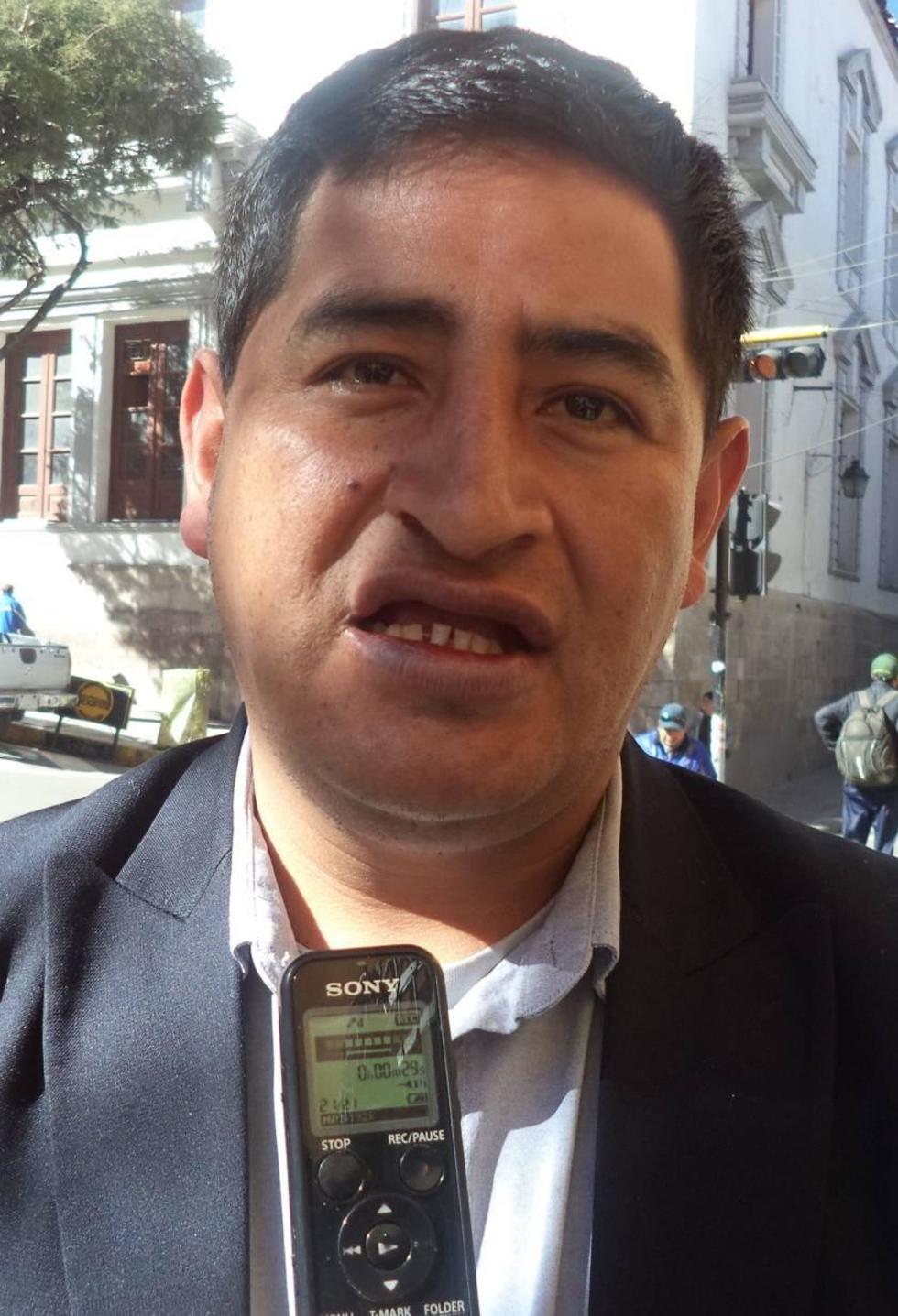 Carrera ilegal de autos  acaba con un fallecido
