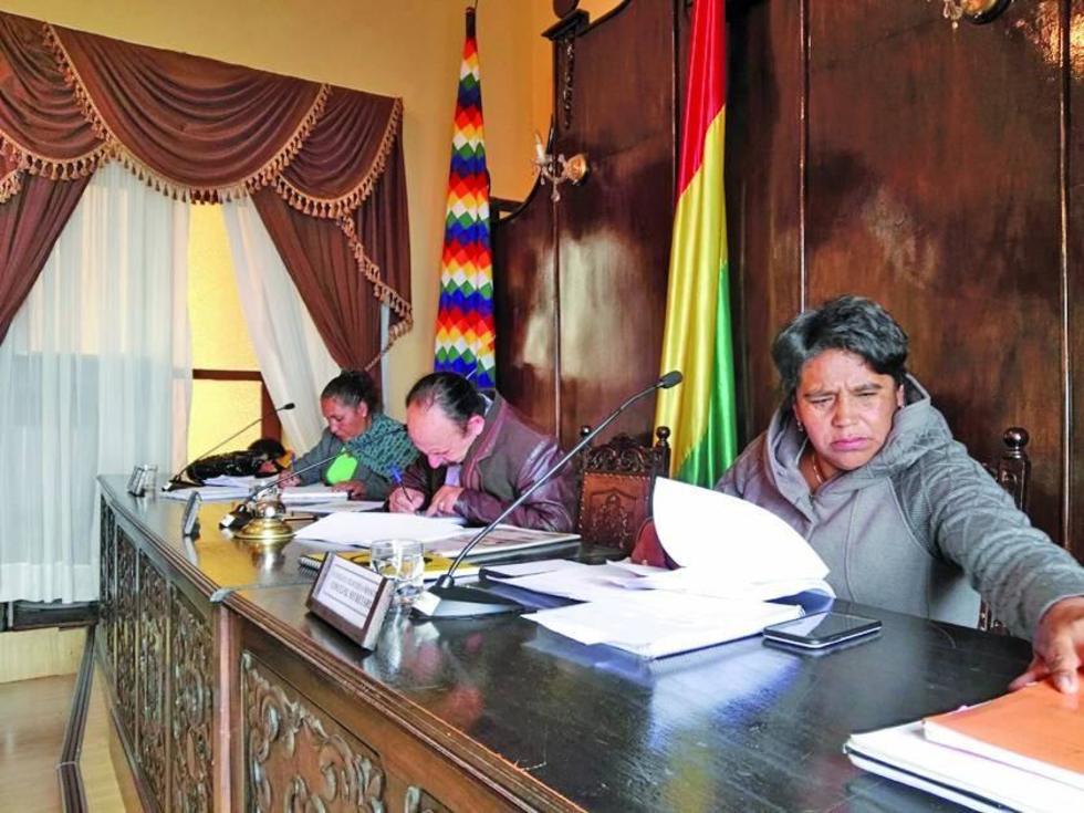 Solicitan creación de distrito indígena 