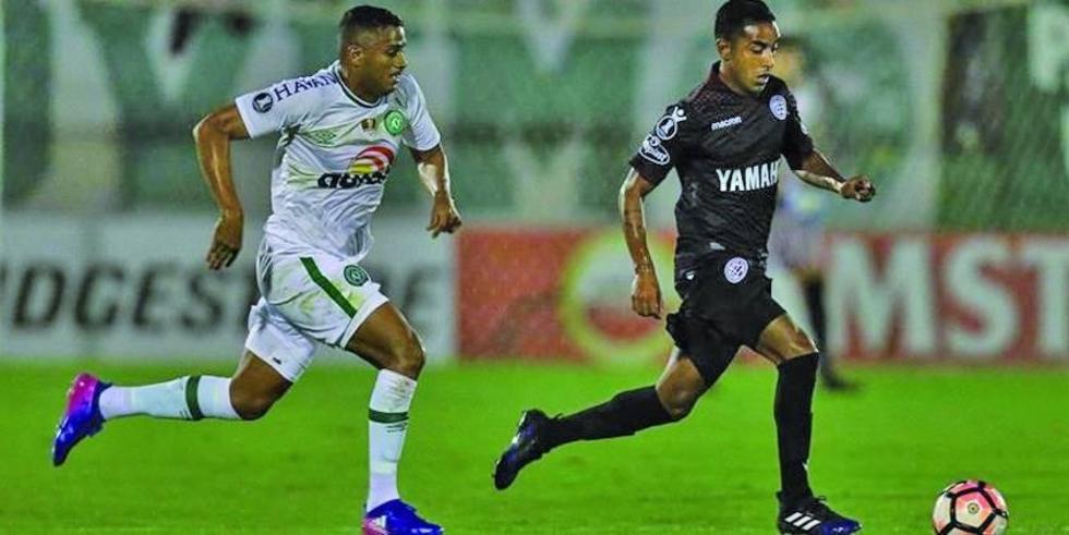 Lanús amarga el debut del Chapecoense en su casa