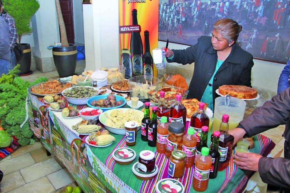 Invitan a la feria de la manzana