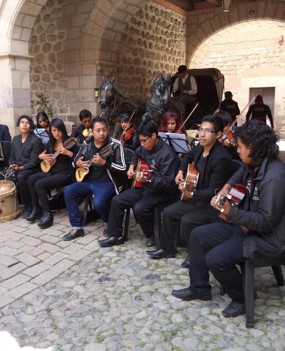 Estudiantina Yawar Pacha prepara concierto de mayo