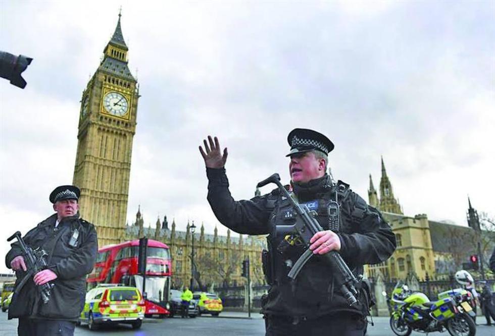 Suspenden el debate por  el referéndum de Escocia