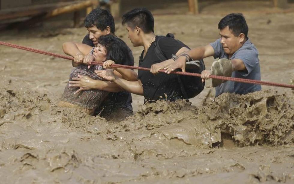 Aumentan a 84 los muertos  por inundaciones en Perú