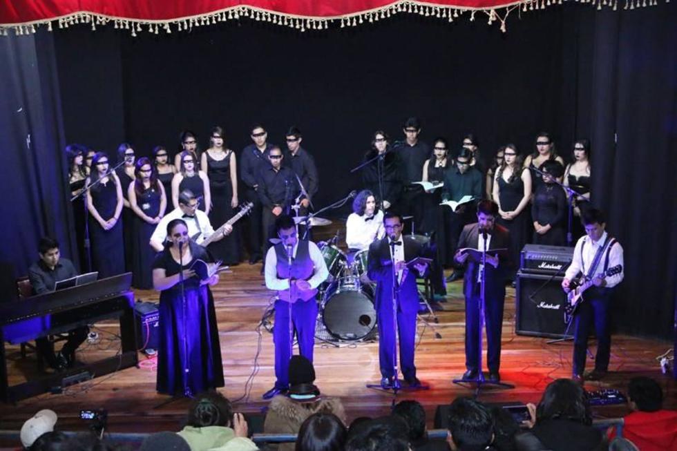 Se canta el Requiem en el estilo del rock