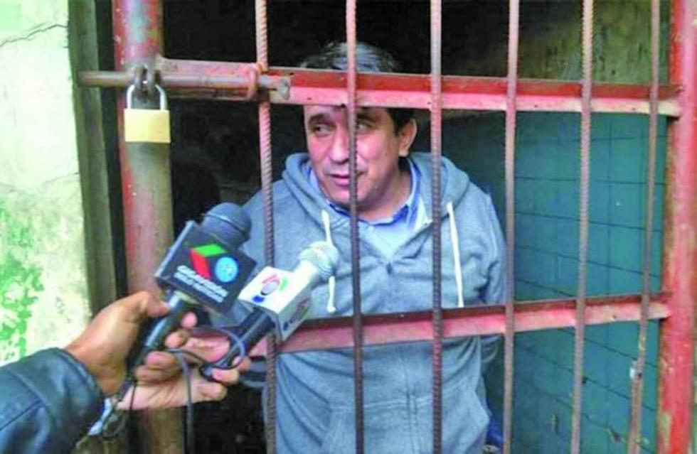 Determinan detención domiciliaria para Lens