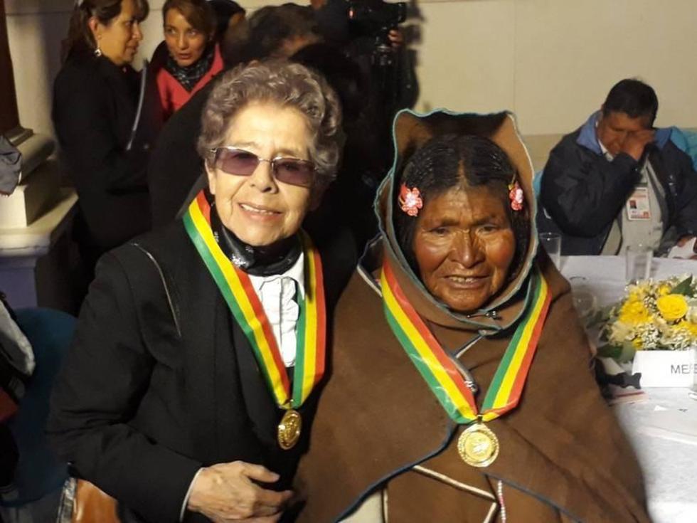 Distinguen a Kespi y Matilde Casazola