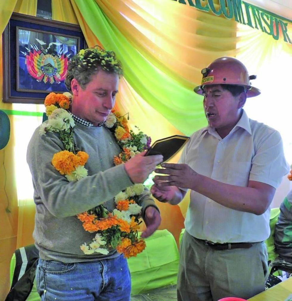 Cooperativistas del sur festejan aniversario en presencia de ministro