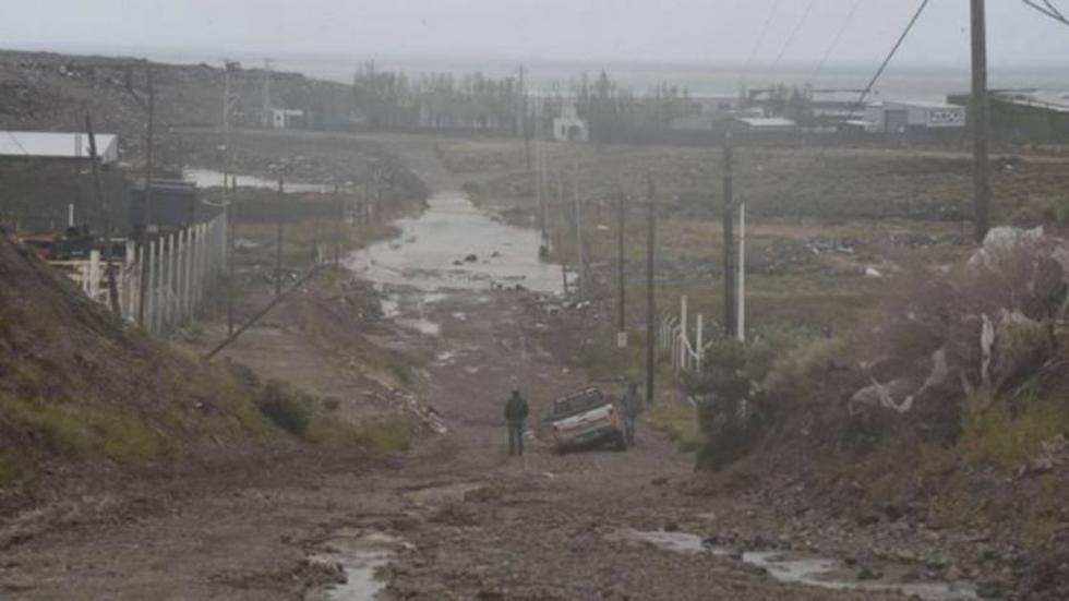 Lluvias provocan un muerto en Argentina y miles de afectados