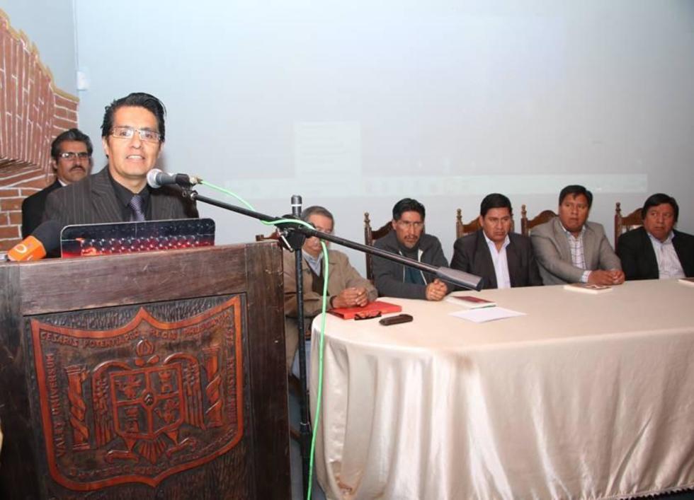 Toro presenta una historia novelada