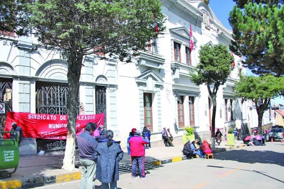 Alcalde y los trabajadores municipales se reúnen hoy