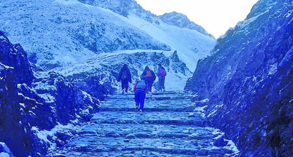 Voluntarios limpian la ruta del Takesi