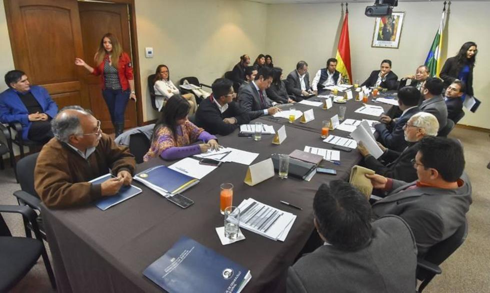 Definen la evalución para aspirantes a magistrados