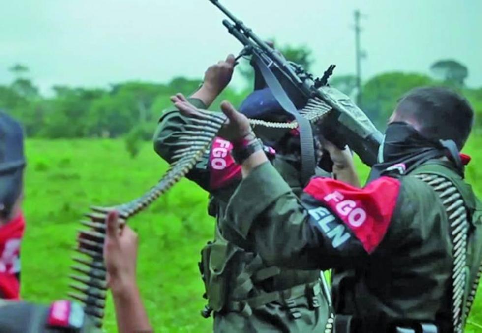 Combates con el ELN en suroeste de Colombia dejan un soldado muerto