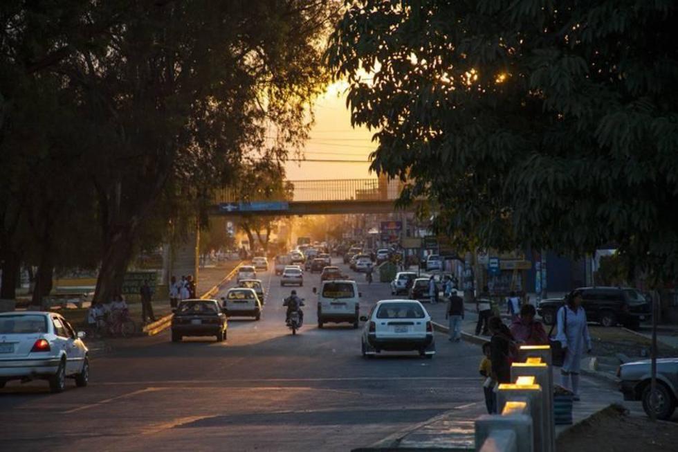 Una colisión de 2 vehículos deja 2 fallecidos y un herido