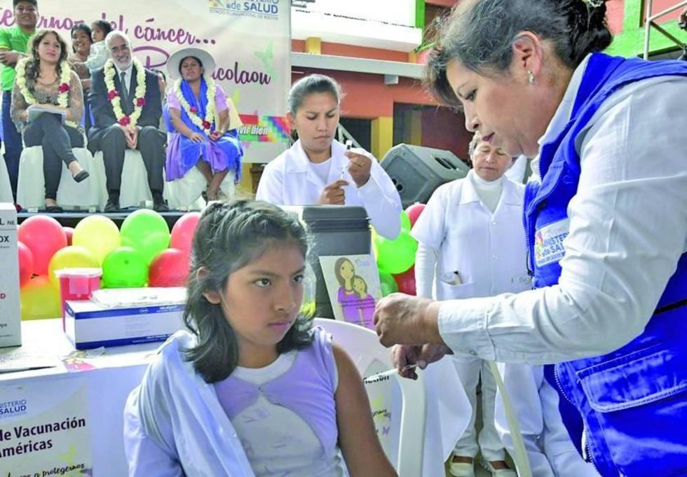 Bolivia inicia la campaña contra el virus del Papiloma Humano