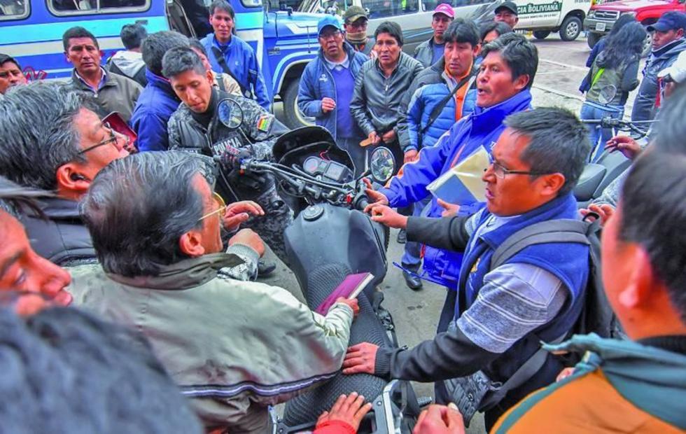 La Paz: pugnas internas en la COD derivan en intervención policial