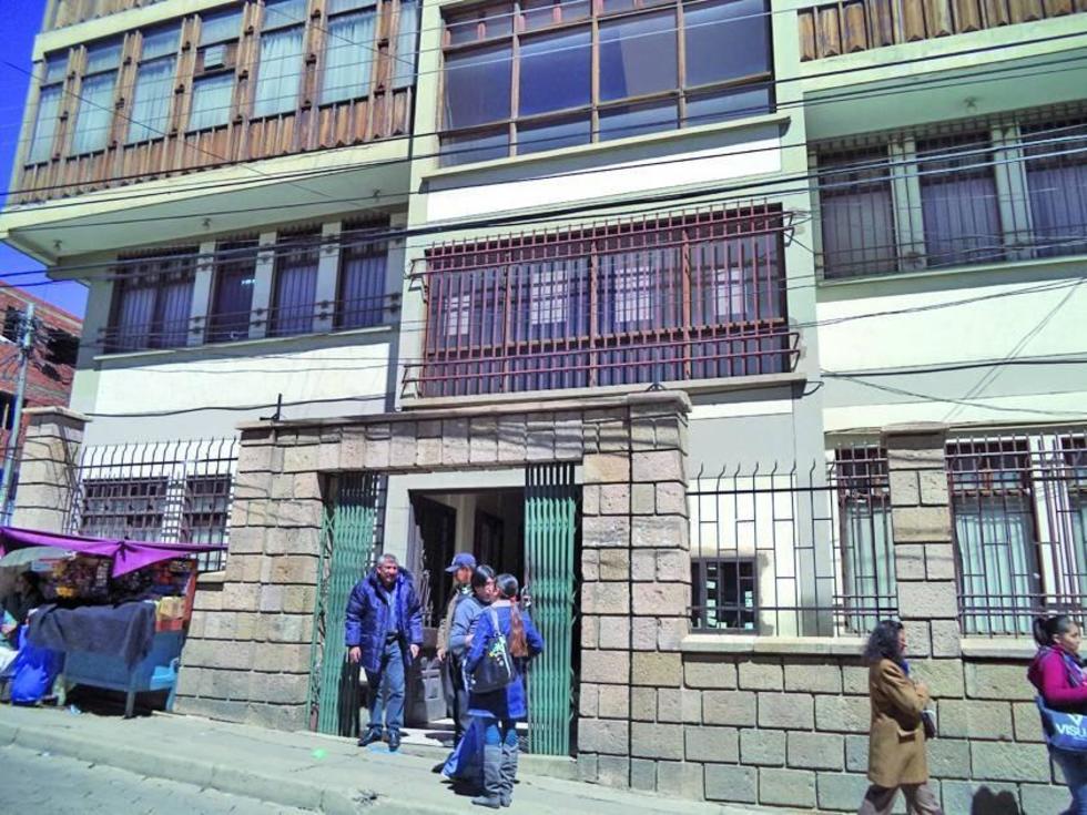 Trabajadores de la UATF están en paro de 72 horas