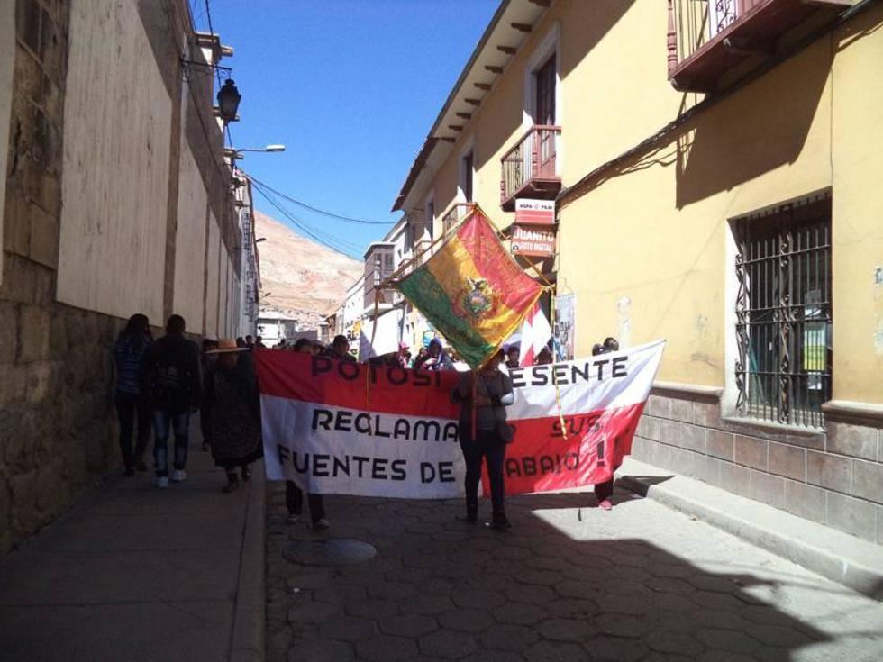 Comerciantes de ropa usada se movilizarán en La Paz