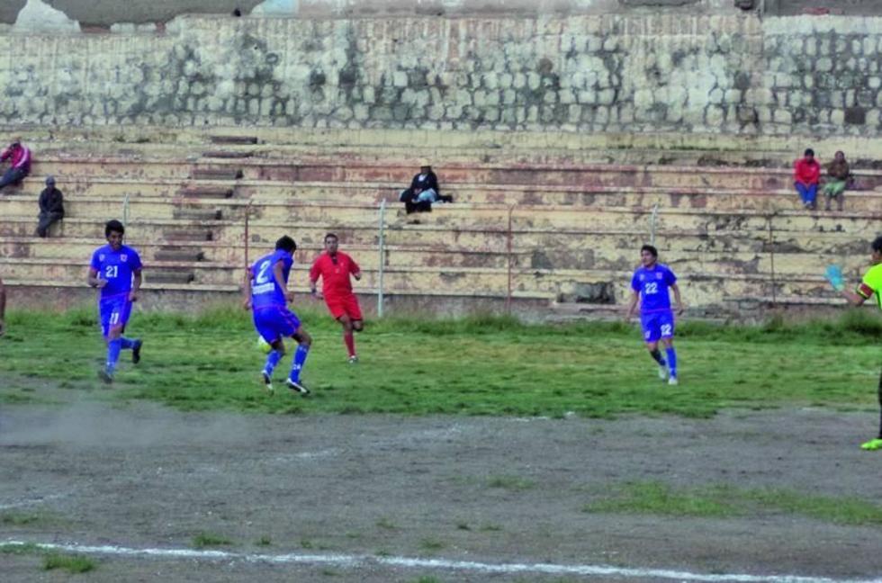 Universitario quiere frenar a Wilstermann Cooperativas en el torneo de la AFP