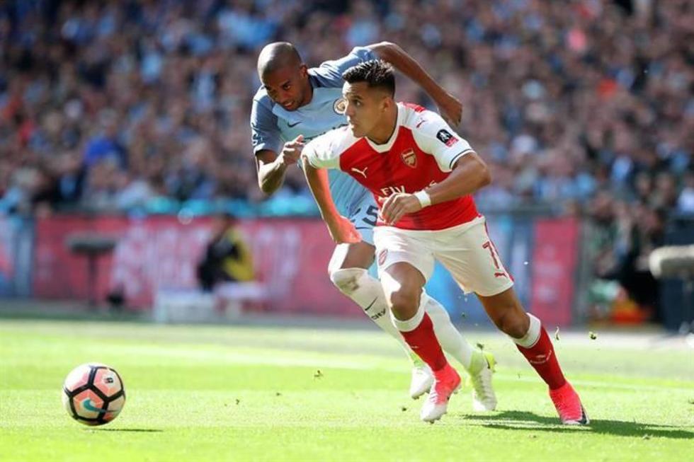 Sánchez coloca a Arsenal en la final de la Copa FA
