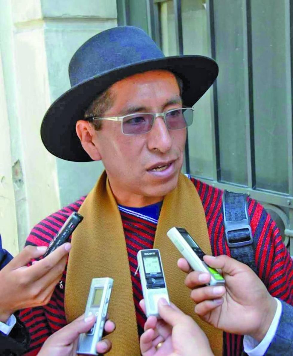 Suspenden audiencia del exmagistrado Gualberto Cusi