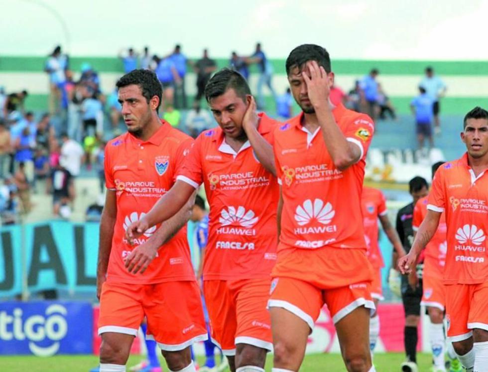 Jugadores del Toro paran por falta de pago