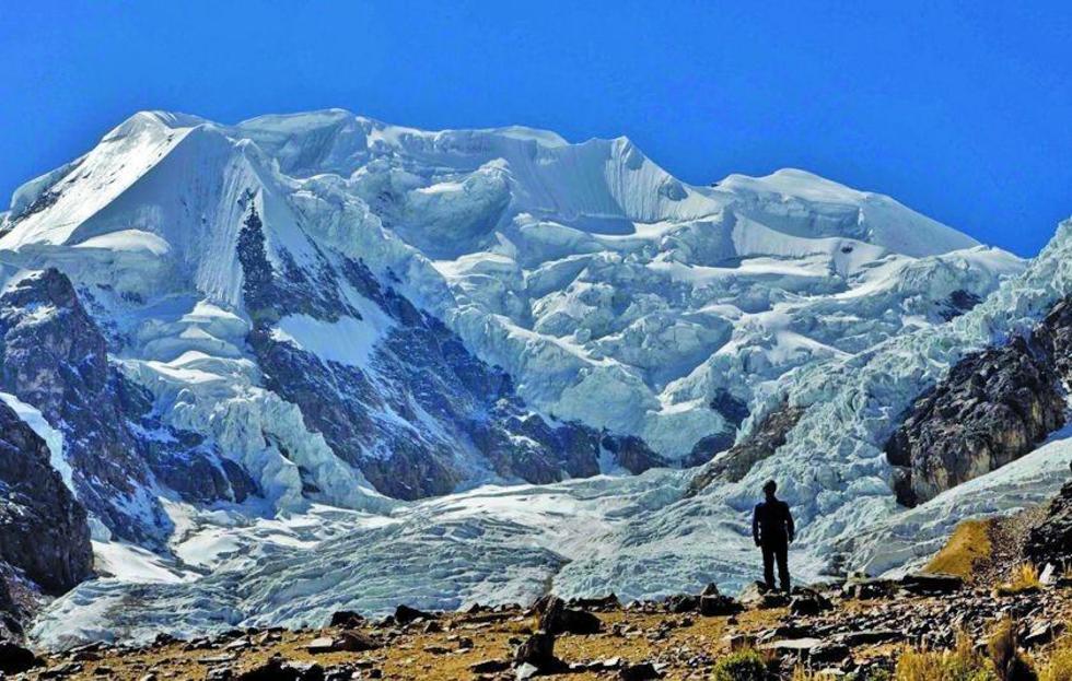 La Paz: un alemán muere sepultado por avalancha de nieve en el Illimani