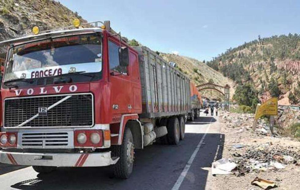 Transporte pesado anuncia suspensión de pago de peaje 