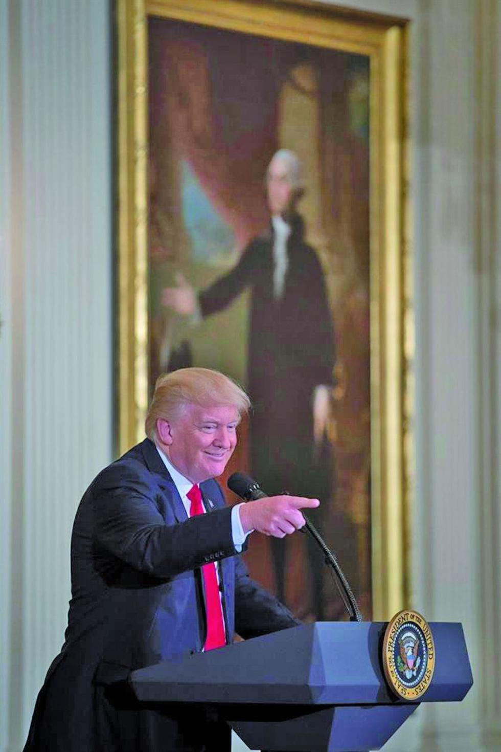 Donald Trump sugiere acabar con las conferencias de prensa