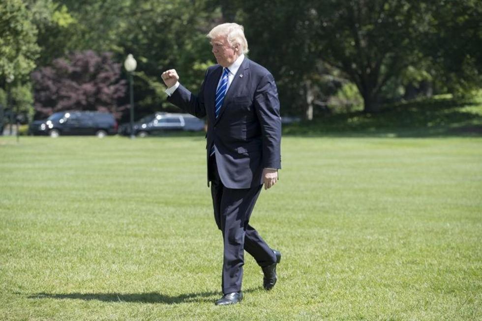 Aumenta la presión sobre Trump por el despido del jefe del FBI