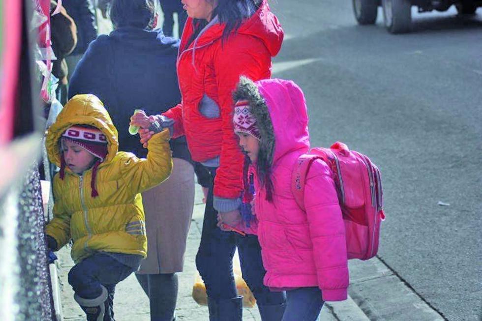 La nieve llega a la ciudad de Potosí con baja de temperatura