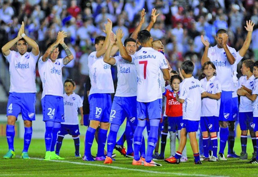 Nacional recibe a Lanús en el “Gran Parque Central”