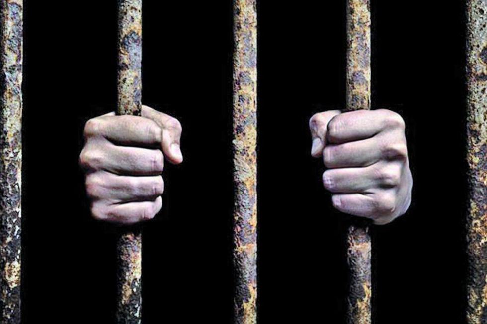 Envían a la cárcel al asesino de su mamá