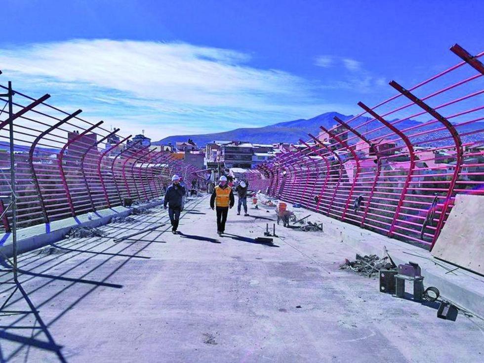 Concluyen trabajos en el puente más alto y largo que unirá a dos Villas