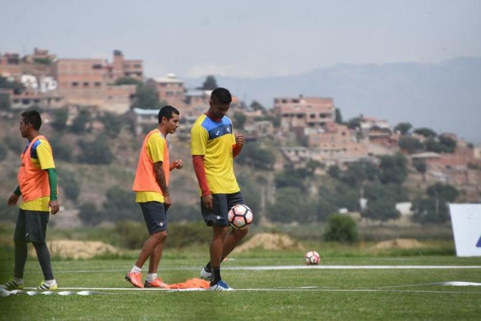 La U va en procura de salir del fondo ante Wilstermann