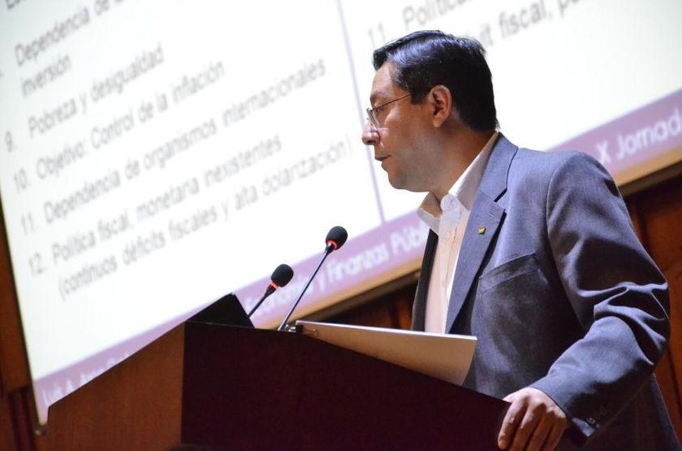 Ministro de Economía afirma que “Bolivia está creciendo menos”
