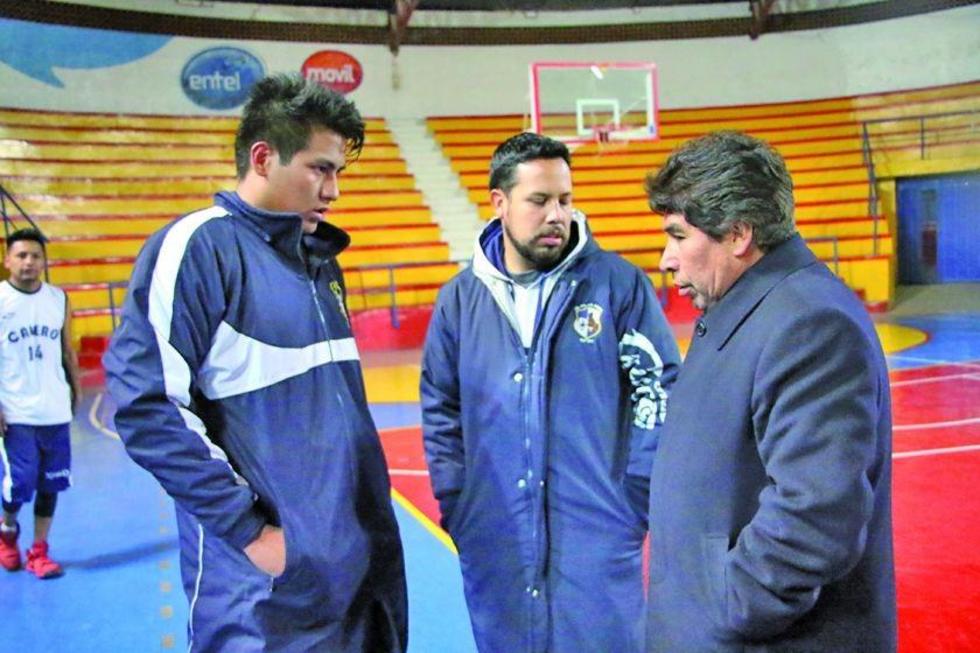 Calero busca habilitar a Alex Veizaga 