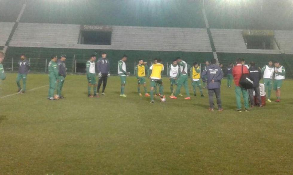 La selección nacional parte con destino a Managua