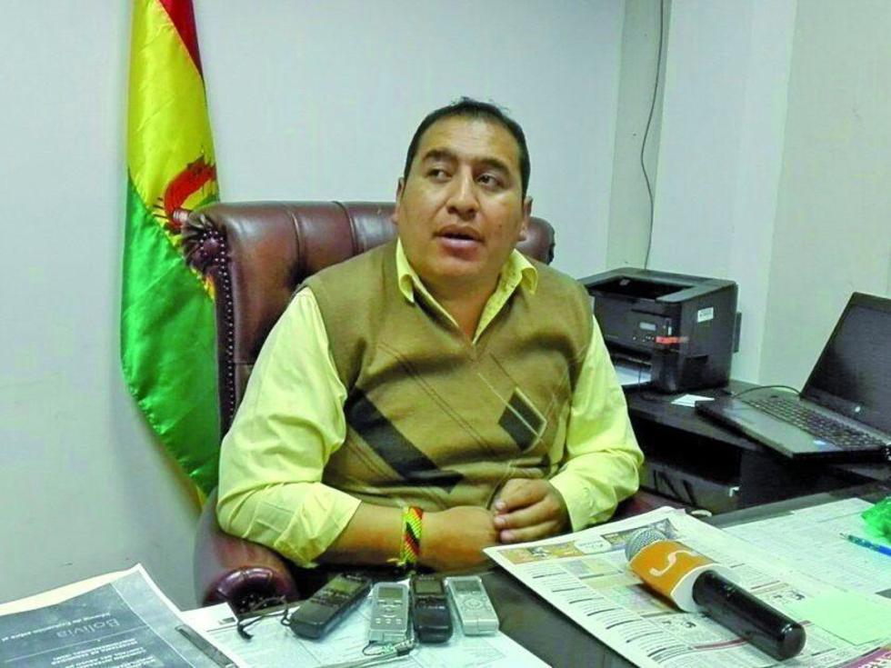 Exfuncionarios y excandidatos del MAS copan servicio exterior