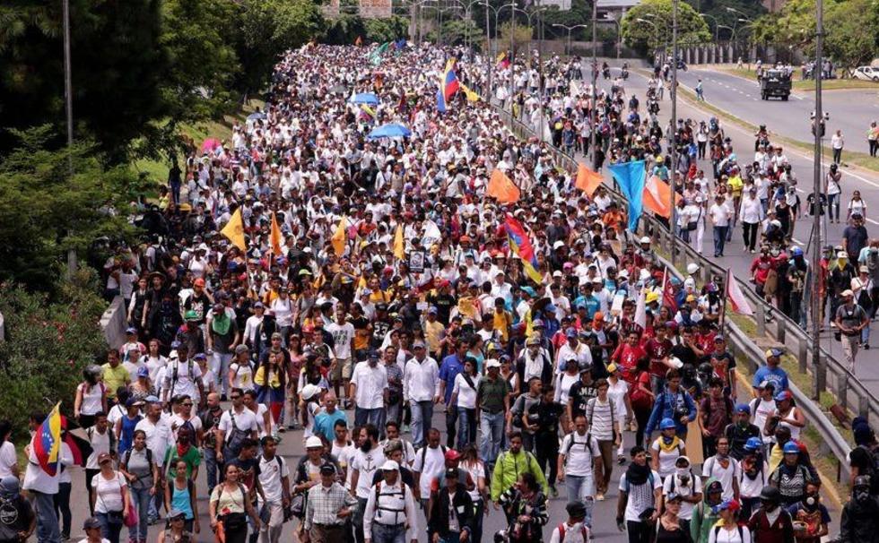 Mueren un juez y un exmilitar en las protestas de Venezuela