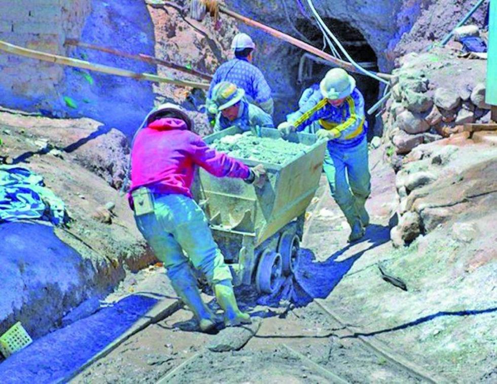 Cívicos piden parar labores en la parte alta del cerro