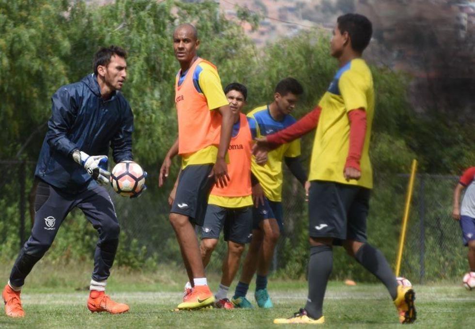 Wilstermann da ultimátum al meta Raúl Olivares  