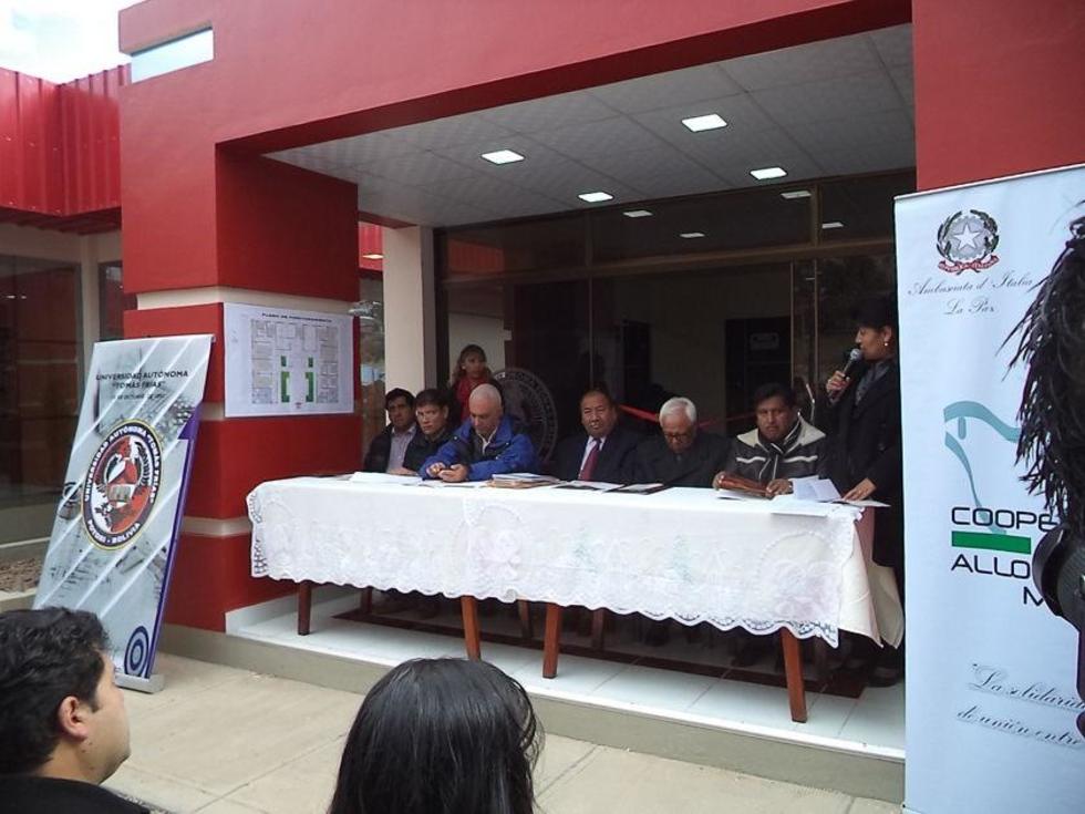 Entregan edificio para estudios de biología de altura en Potosí