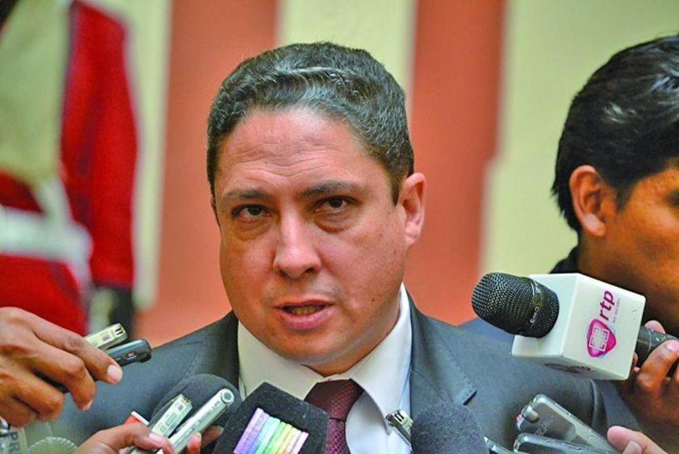Gobierno: 5 delegados indagarán crímenes durante las dictaduras