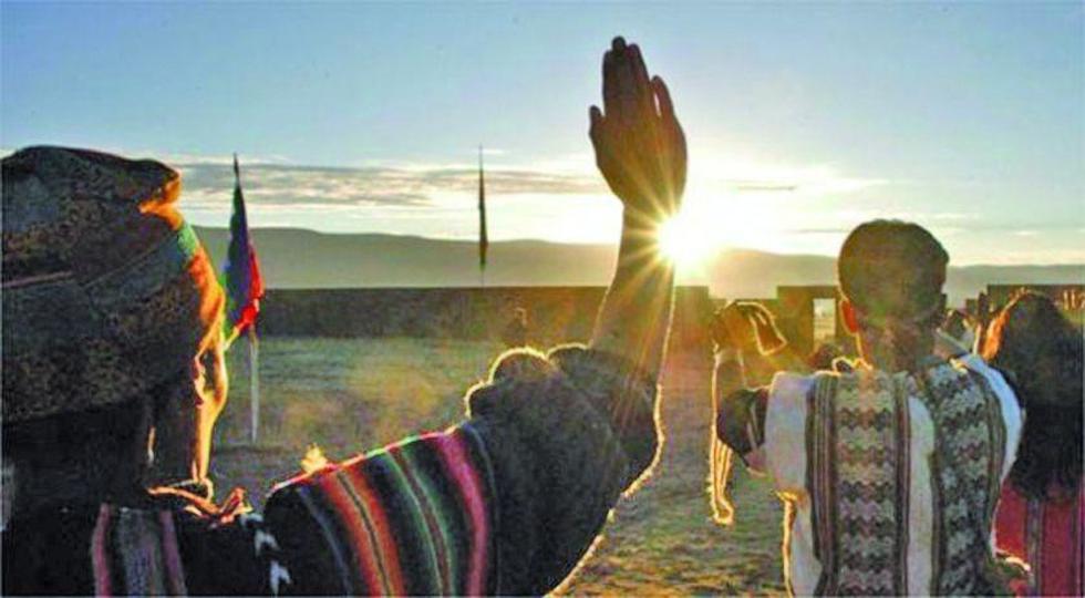 Invitan recibir el año nuevo  aimara amazónico 5525