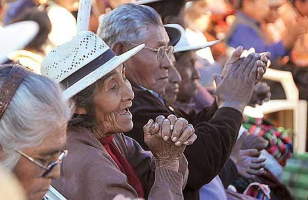 OPS y OMS: la esperanza de vida en Bolivia subió a 71 años