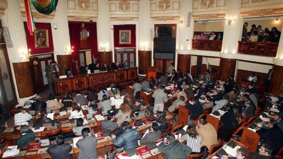 Ley simplifica votación para la elección judicial